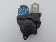 Мотор стеклоподъемника задний левый для Hyundai Santa Fe 4 TM OEM 83450-S1010 на столе мастера