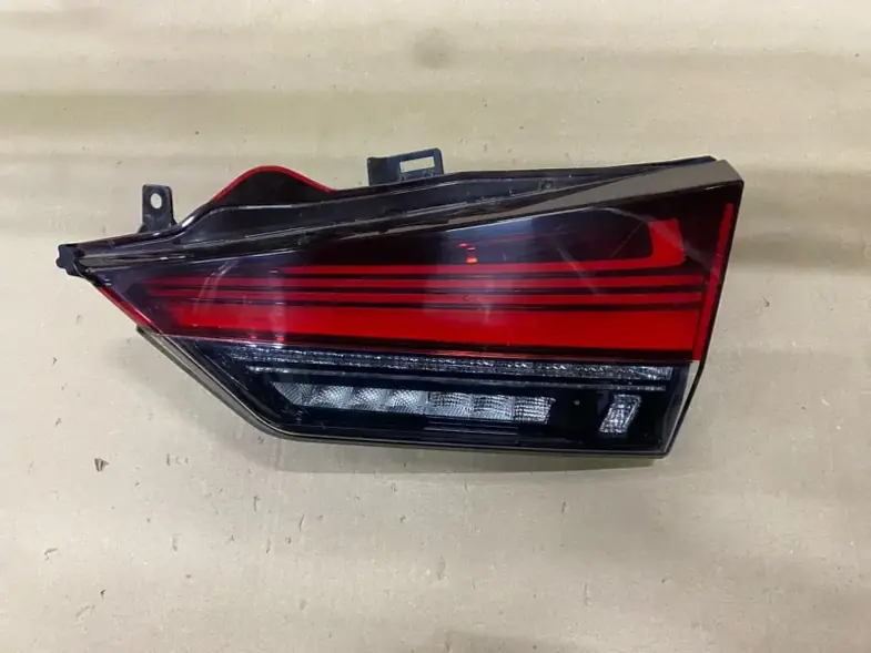 Фонарь в крышку багажника Lexus RX 4 2020- (OEM 81580-48280) - проверка работоспособности