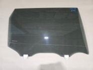 Стекло заднее правое Nissan X-Trail T32 OEM 91314HN00J под солнечным светом