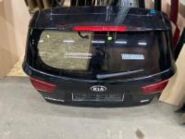 Крышка багажника Kia Sorento Prime UM 73700-C5021 общий вид без деформаций