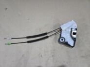 Замок двери передний левый Toyota Prius 4 XW50 2015-2023 OEM 69013-47140 — общий вид