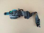 Ремень безопасности задний правый Hyundai Santa Fe 4 TM 2018-2023 89880S1100 на белом фоне