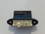 Оригинальная кнопка открывания багажника Lexus NX (AYZ10L) OEM 8484048020 б/у перед продажей