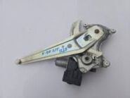 Стеклоподъемный механизм задний правый Toyota Camry 70 XV70 оригинал 8572033300