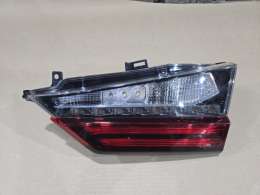 Фонарь в крышку багажника Lexus RX 4 правый OEM 8156048190 общий вид