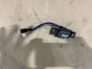 Кнопка открывания багажника Toyota Camry 70 XV70 2017-2023 OEM 84860-06010 общий вид