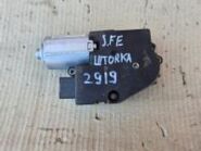 Мотор люка Hyundai Santa Fe 4 TM (2018–2023) 81679-S1000 общий вид OEM