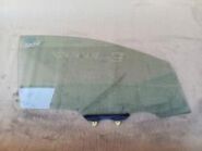 Стекло двери toyota corolla e210  2020- перед. прав.