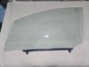Переднее левое стекло двери Toyota Prius 4 XW50 б/у OEM 62710-47020 вид спереди