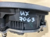 Крупный план маркировки Takata на подушке безопасности водителя Lexus UX б/у 73900-78010