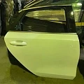 Б/у Оригинальная Дверь Kia Proceed CD 2018-2023, Отличное cостояние, Москва "Гарант Разбор" Фотография оригинальной б/у двери для Kia Proceed CD (2018-2023) в отличном состоянии со склада "Гарант Разбор" в Москве